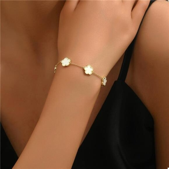 18K Gold-Plated Titanium Steel Clover Bracelet - Picture 1 of 3